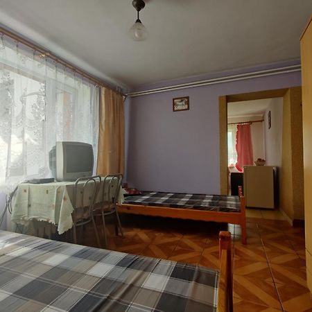 Przy Winogronie Hotel Uherce Mineralne Ruang foto